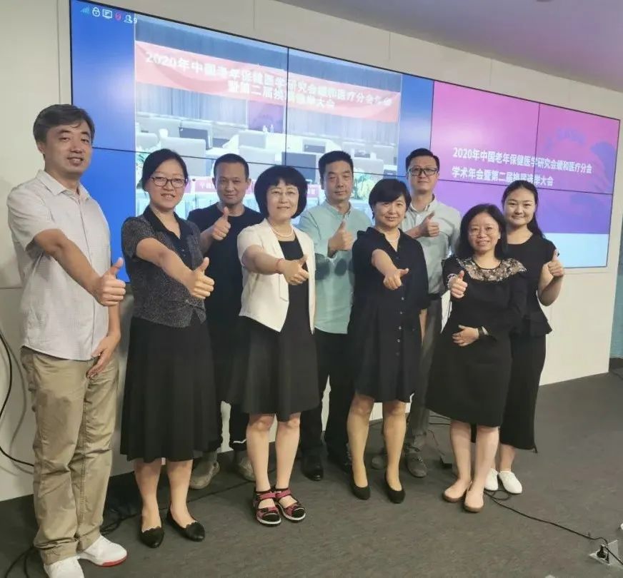 1605581323289773.jpg 77f492f238c76160a0522b01aa28af2b.jpg